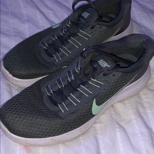 Nike lunar converge running shoes